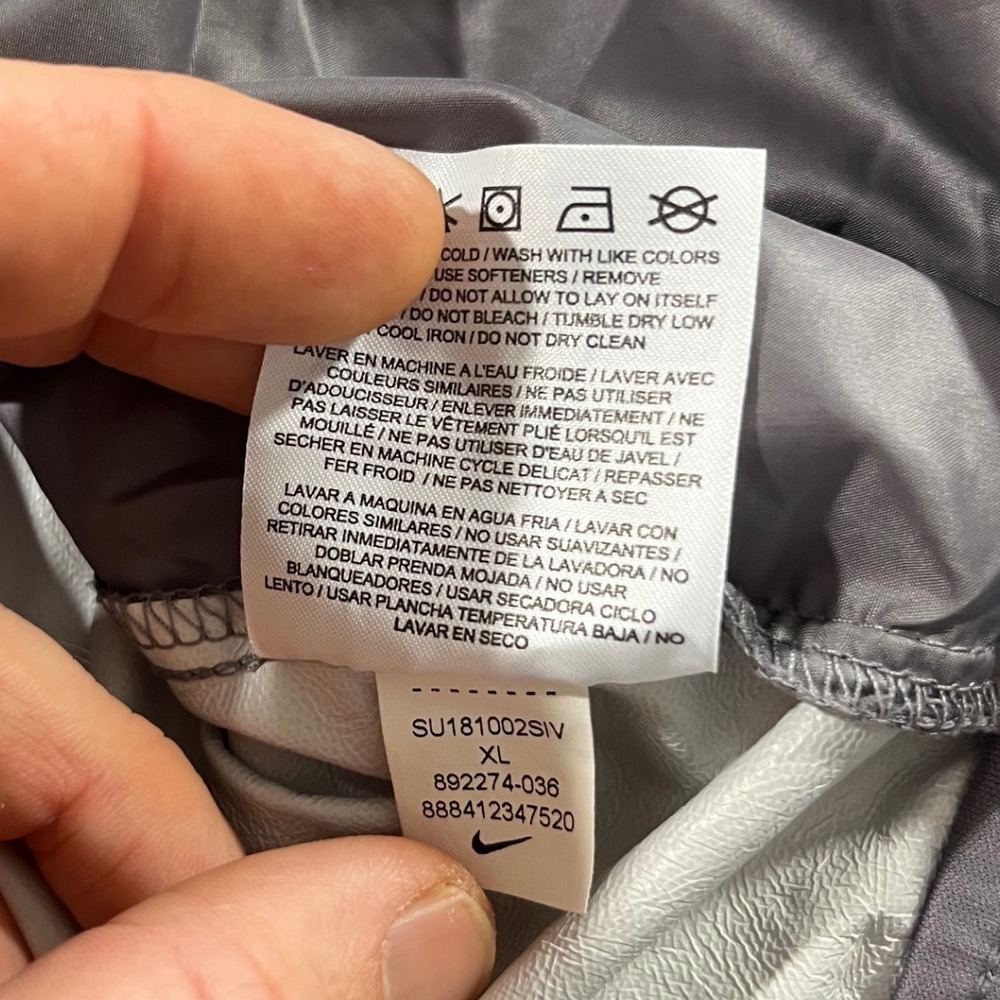 Nike Shield Mens XL Grey Full Zip Running Jacket Windbreaker Lightweight - Picture 6 of 9
